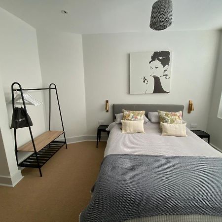 טוויקנהאם May Road, Stylish Townhouse מראה חיצוני תמונה